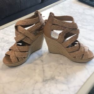 Woven platform sandals
